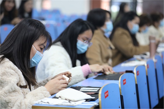 喜迎元旦，趣探非遗--万搏体育开展女教职工“与传统文化同行 遗绽芳华”非遗体验活动